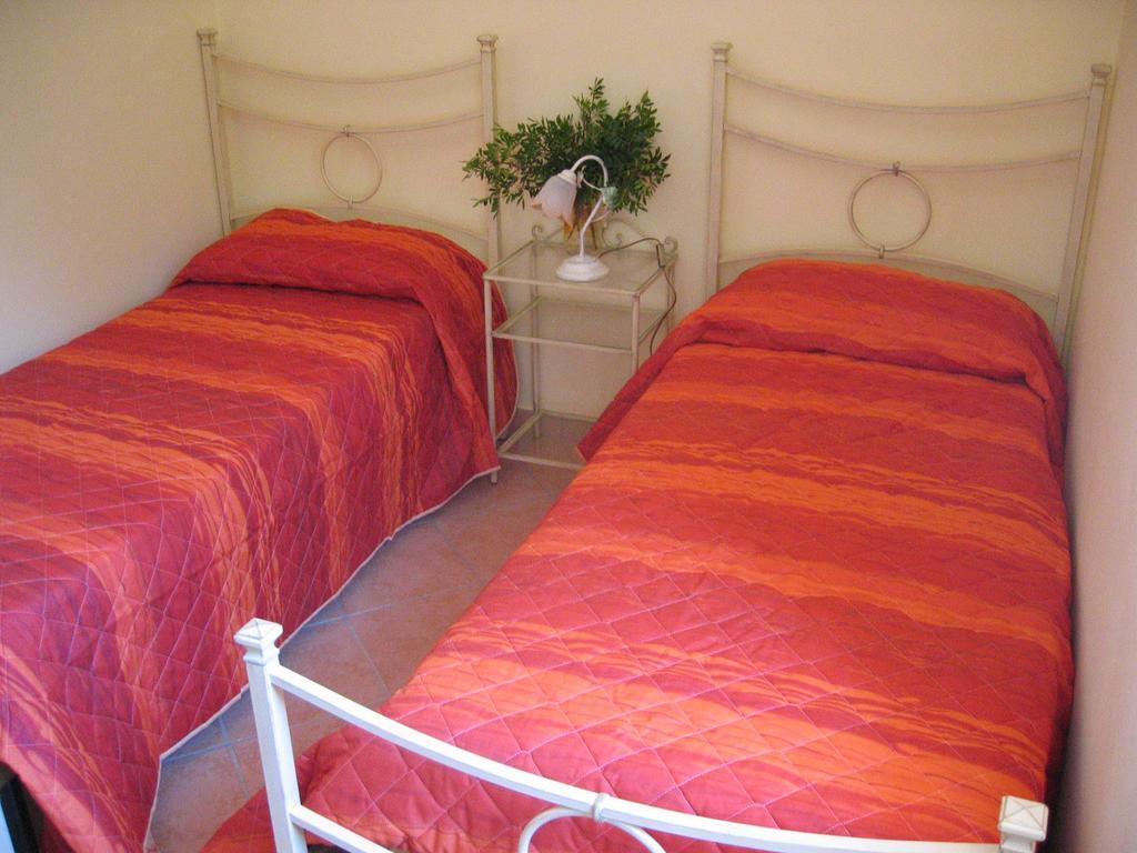 Residence Domus Cilento Castellabate Habitación foto